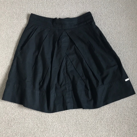 Wilfred Dresses & Skirts - Wilfred Aritzia Black Pleated skirt 6